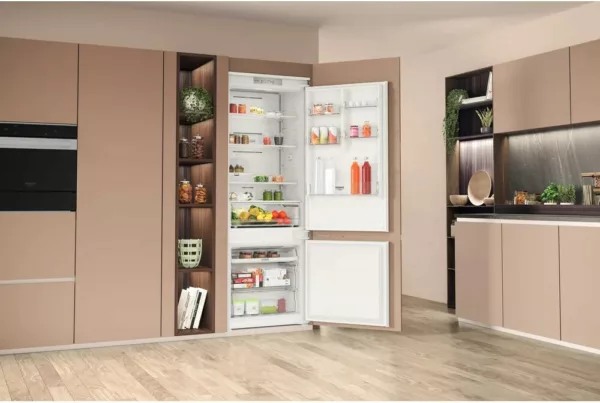 Hotpoint Ariston HA SP70 T111 Réfrigérateur encastrable avec congélateur cm. 69 heures 194 - d'après 394 – Image 5